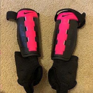 Nike youth shin guards